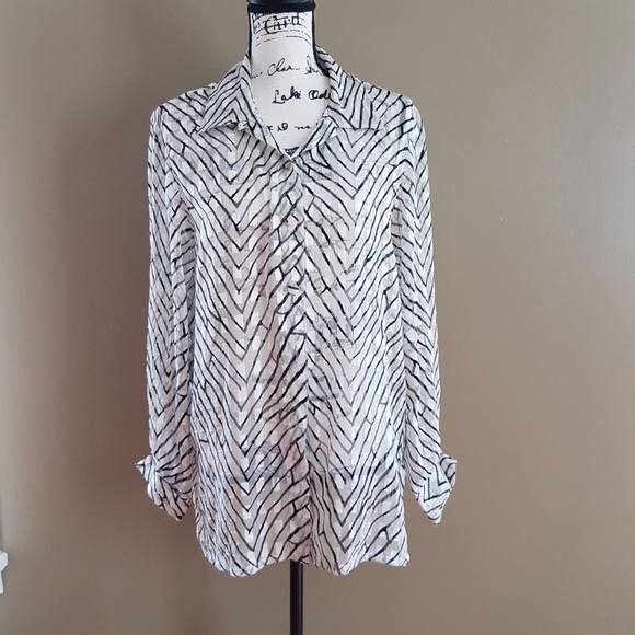 Trueworths SA Brand Light Striped Blouse size 34 - Picture 1 of 4